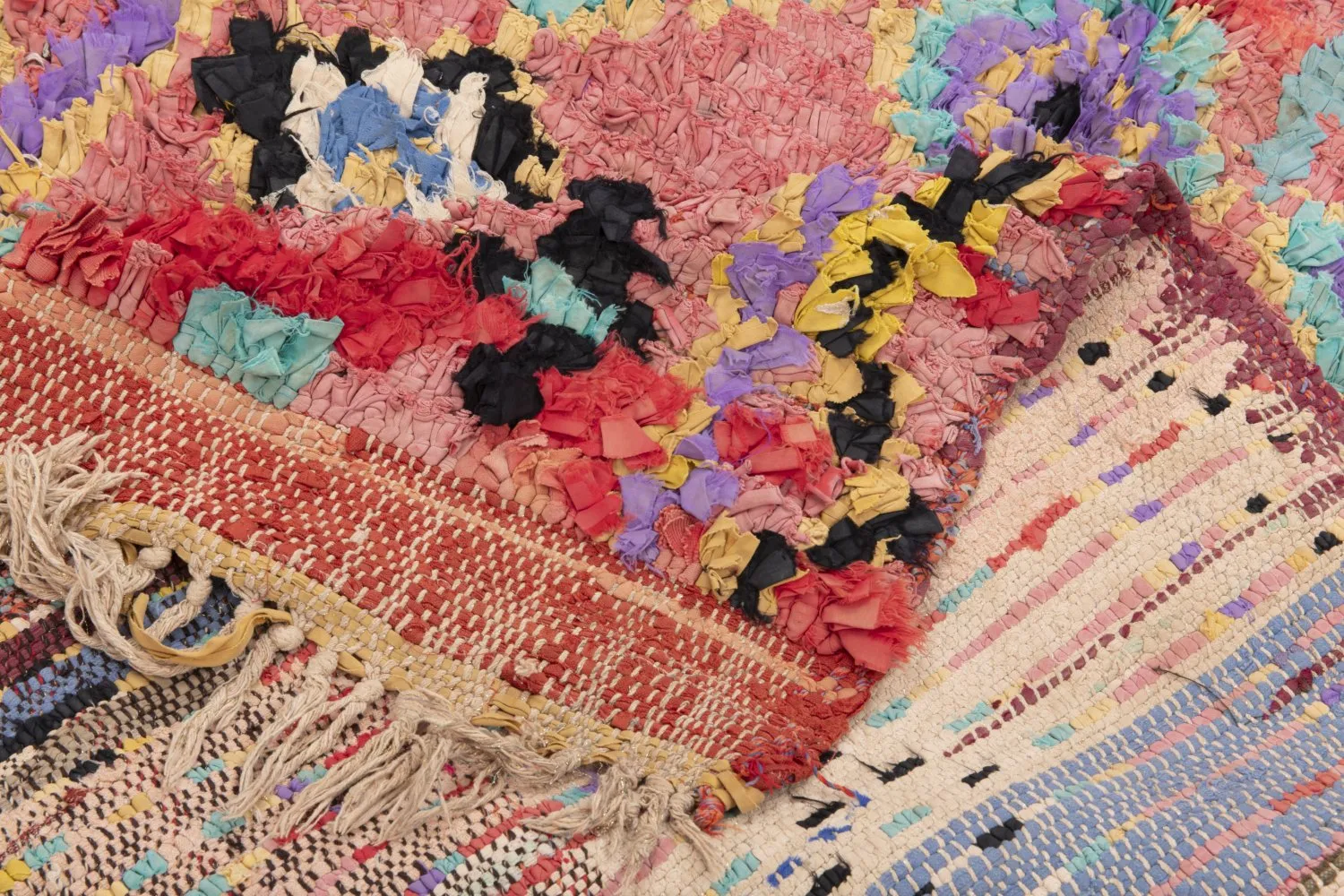 Berberyjskie Dywany Boucherouite Z Maroka 240 x 105 cm