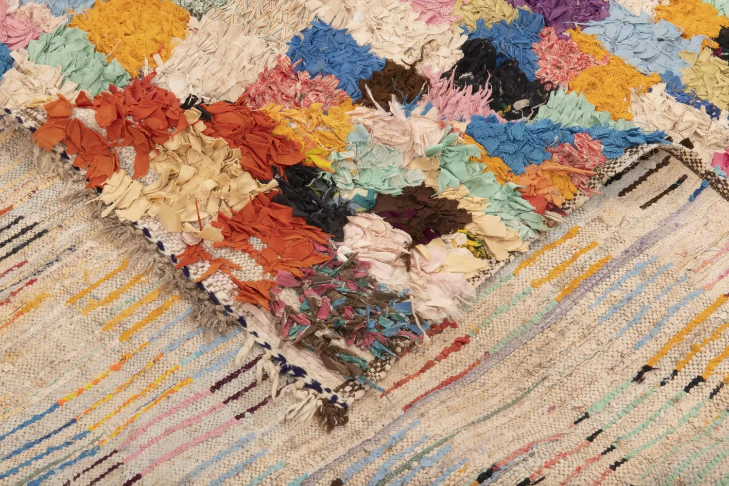 Berberyjskie Dywany Boucherouite Z Maroka 235 x 160 cm