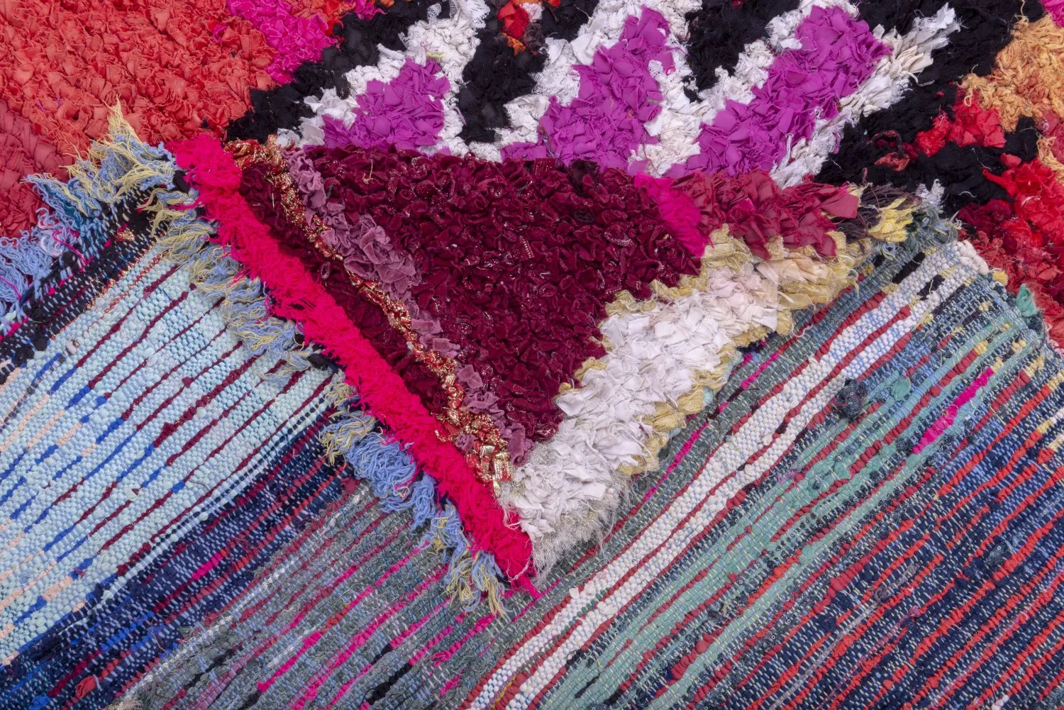 Berberyjskie Dywany Boucherouite Z Maroka 230 x 140 cm