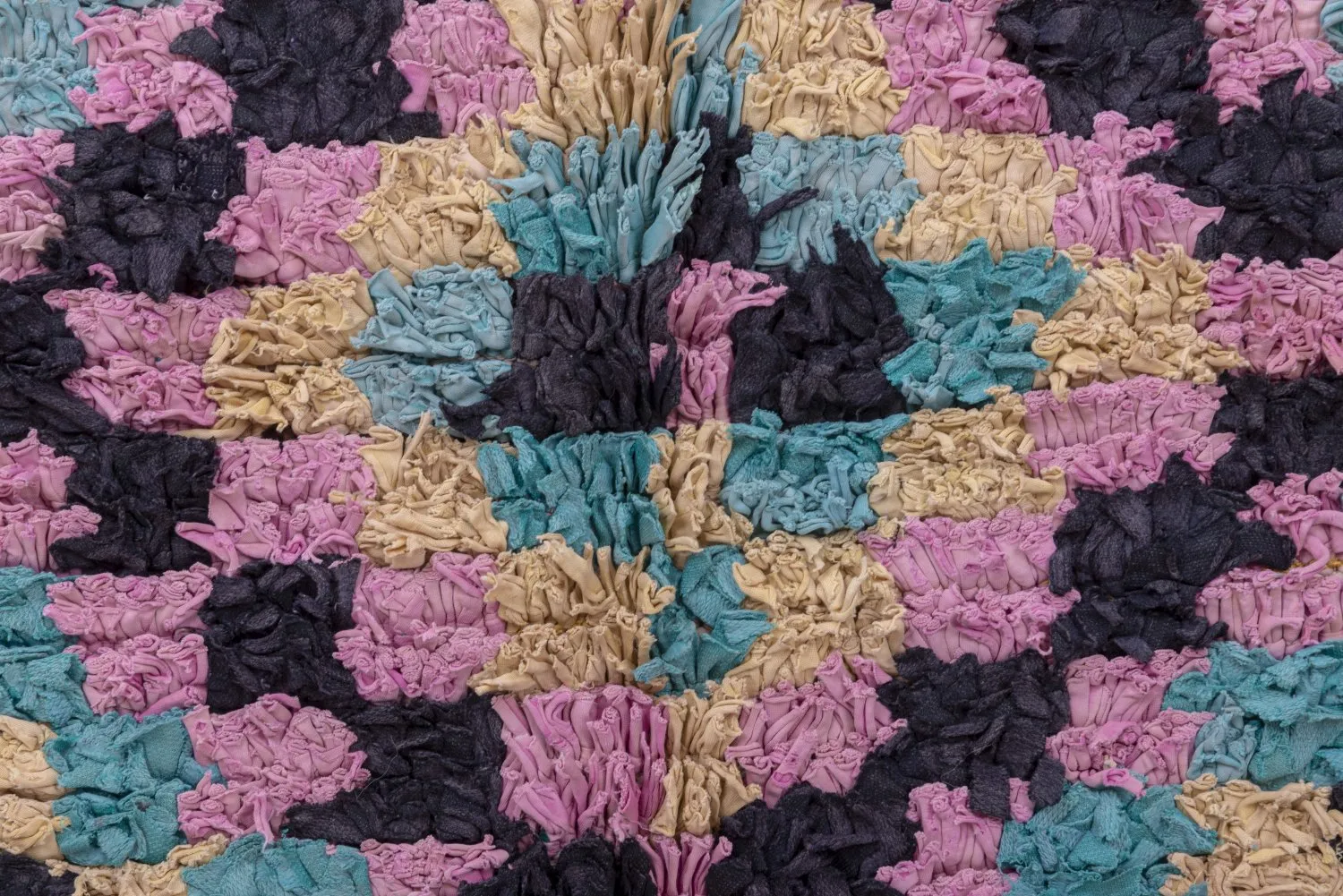 Berberyjskie Dywany Boucherouite Z Maroka 240 x 140 cm