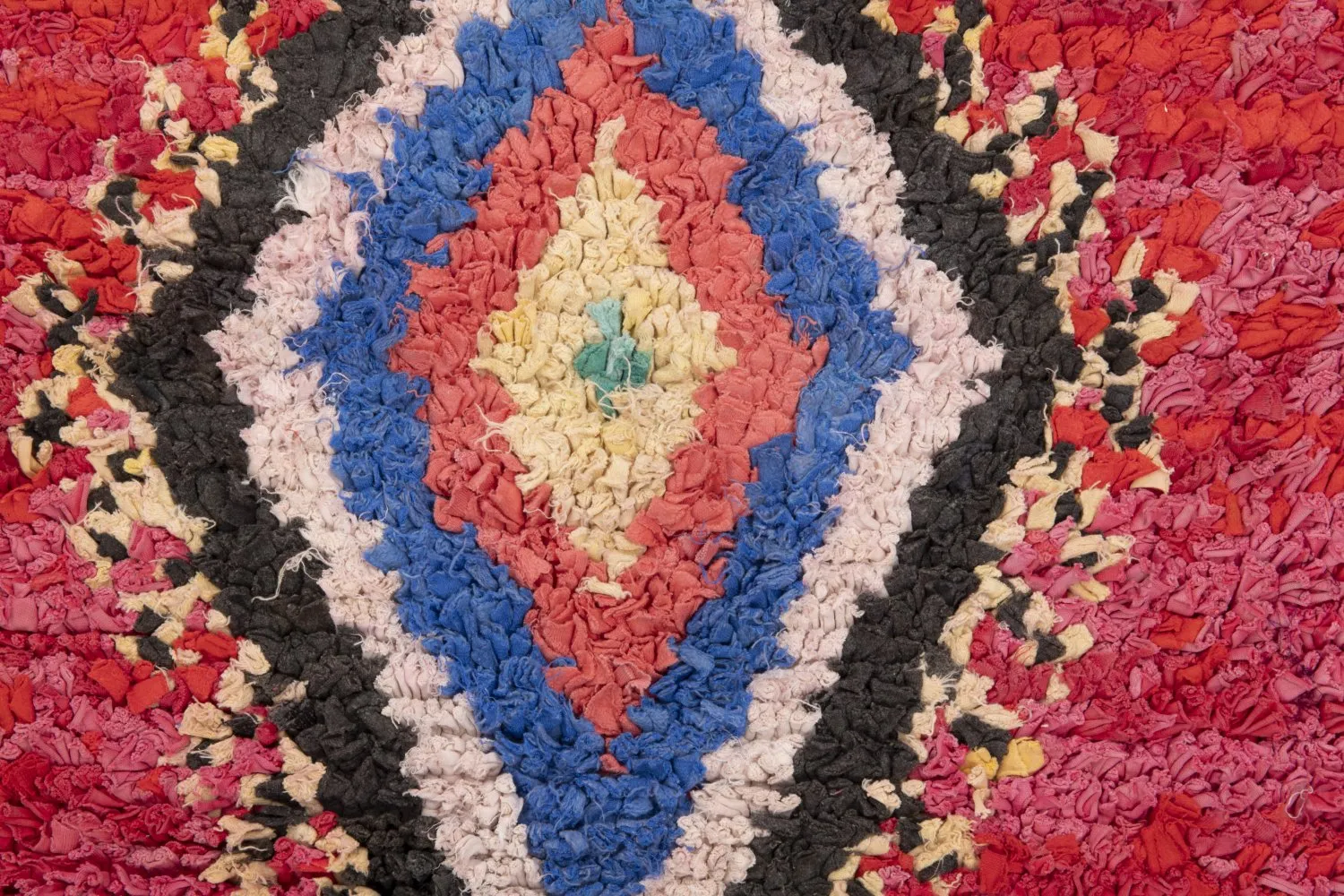 Berberyjskie Dywany Boucherouite Z Maroka 225 x 165 cm
