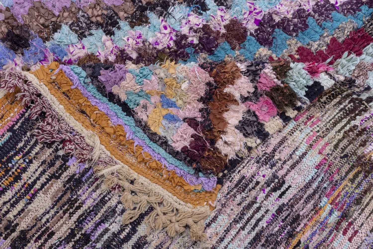 Berberyjskie Dywany Boucherouite Z Maroka 220 x 125 cm