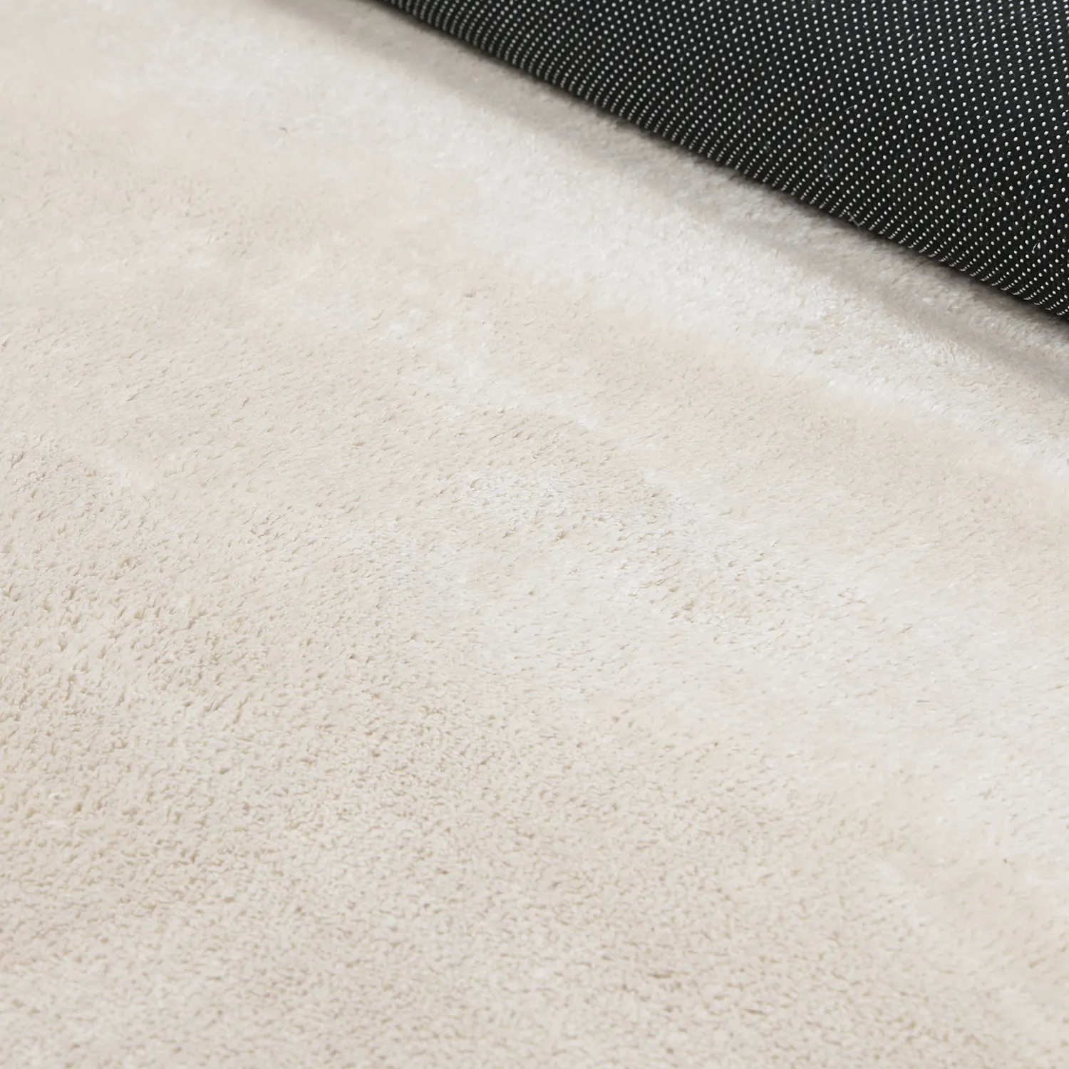 Asymetryczny Falowany Dywan Shaggy - Aranga Super Soft Fur (beżowy)