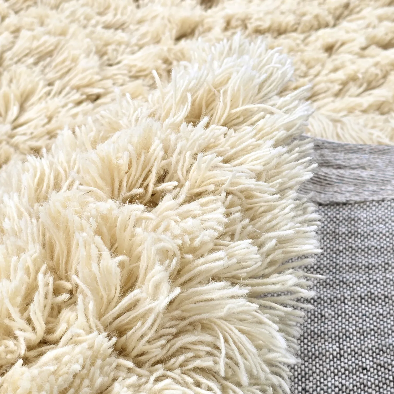 Okrągły dywan - Aliste Wool Shaggy (alabaster gleam)