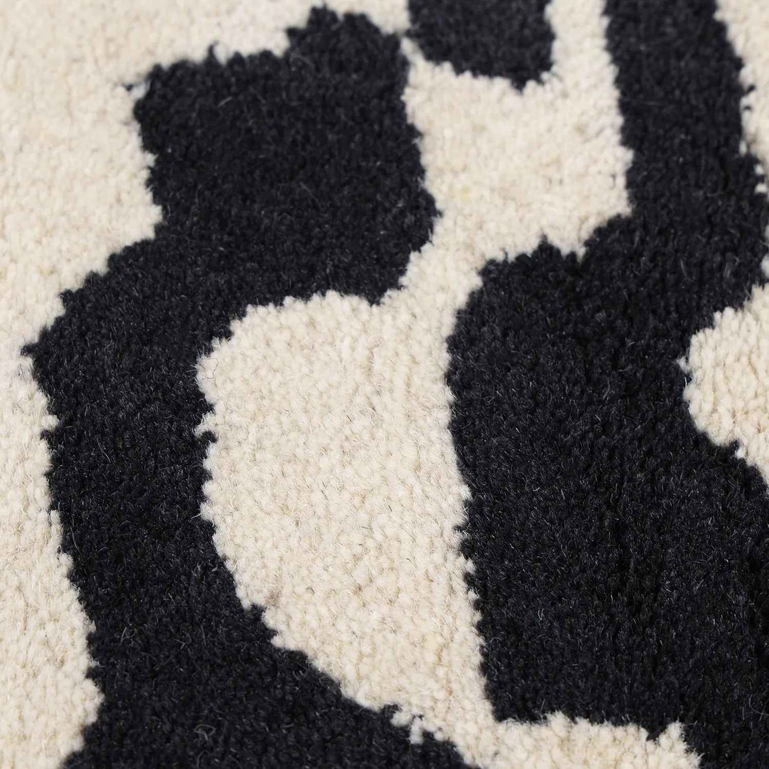 Dywany shaggy - Zebra Tufted Wool Premium (biały/czarny)