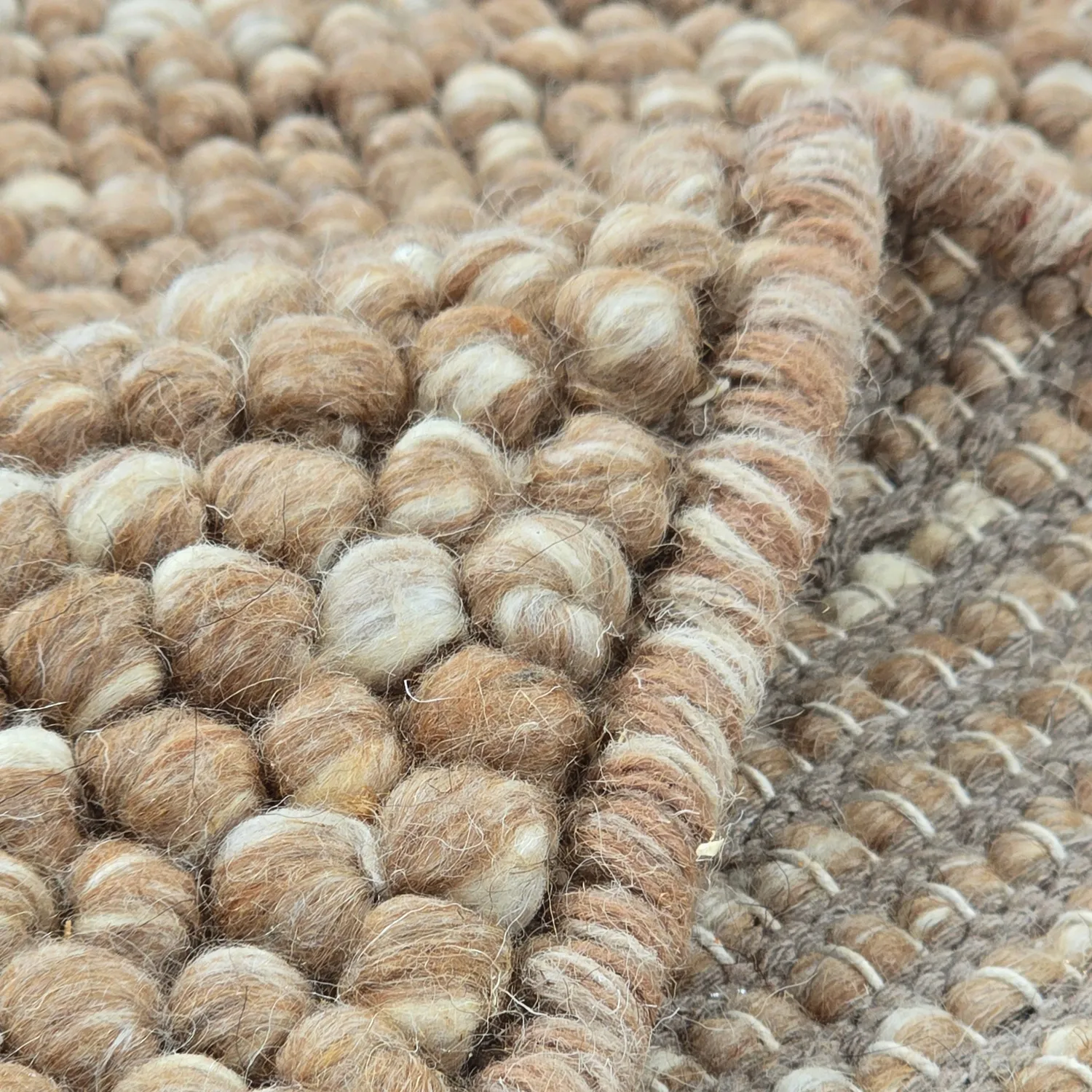 Okrągły dywan - Avafors Wool Bubble (jasnobrązowy/biały)
