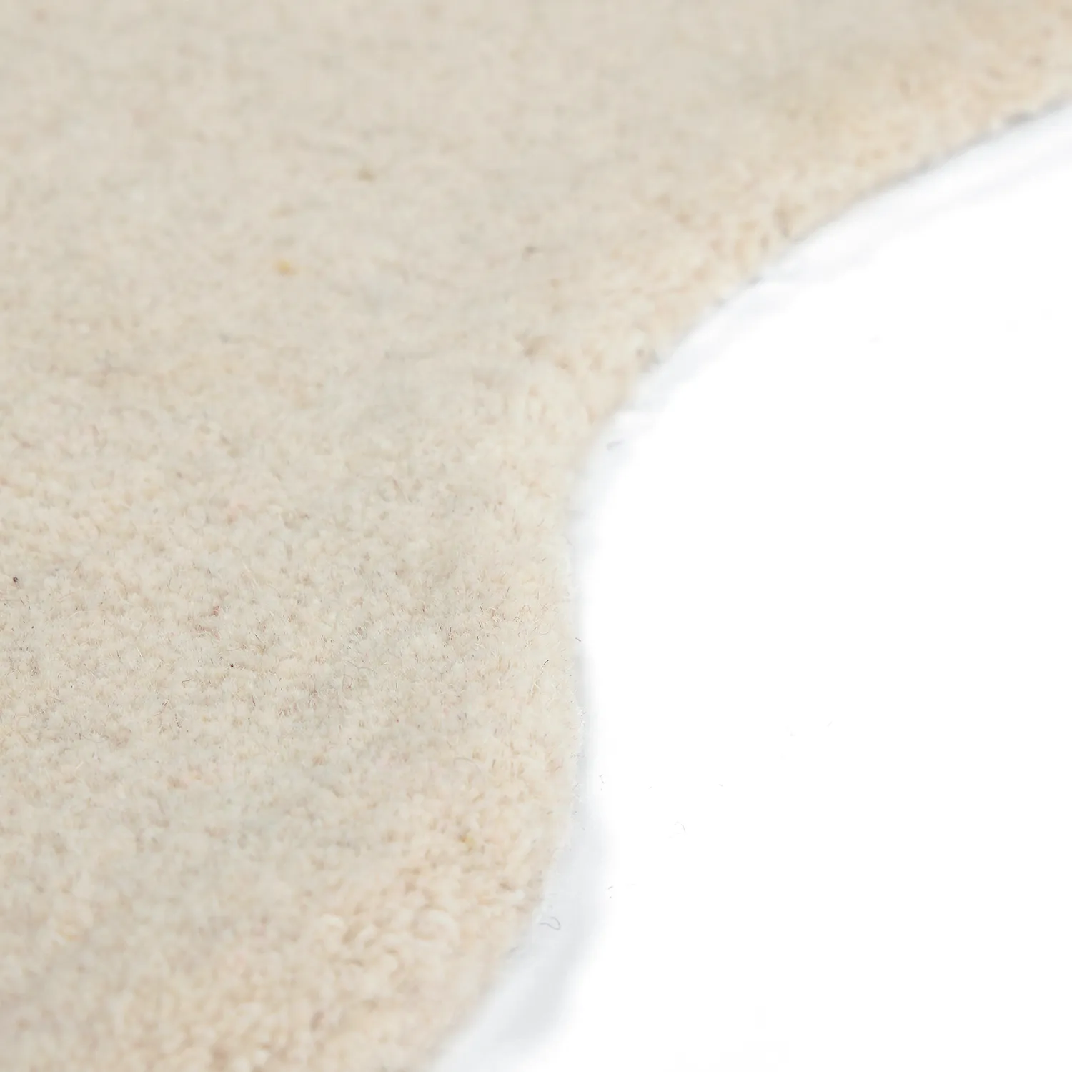Falisty dywan wełniany - Diu Hand Tufted Wool Premium (krem)