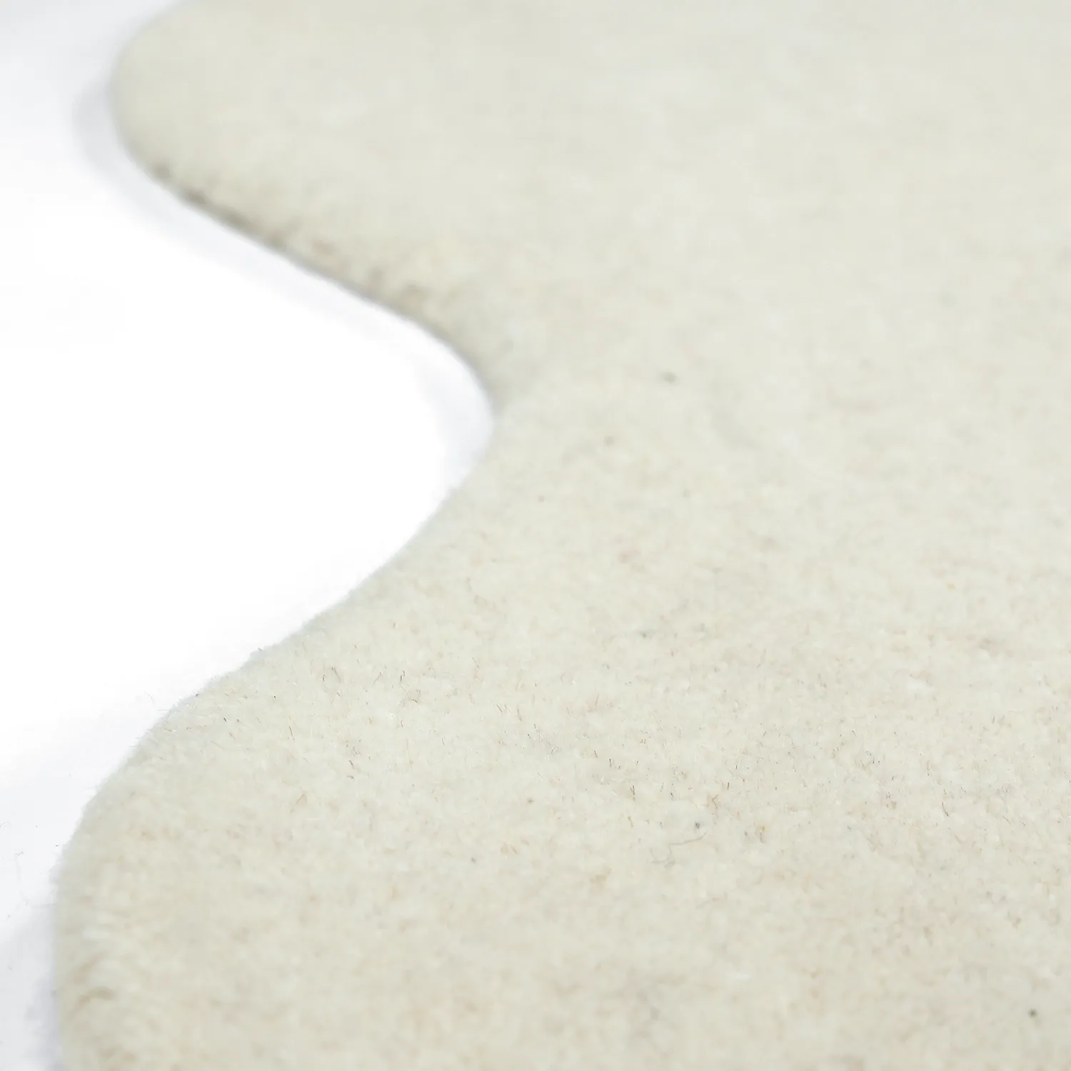Falisty dywan wełniany - Diu Hand Tufted Wool Premium (biały)